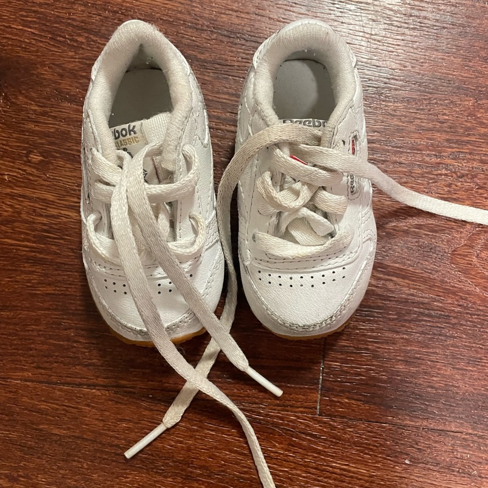 Reebok classic white leather sneakers baby